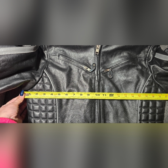 Xelement Women’s Black with Silver Multi Vented Leather Motorcycle Jacket - Picture 16 of 16